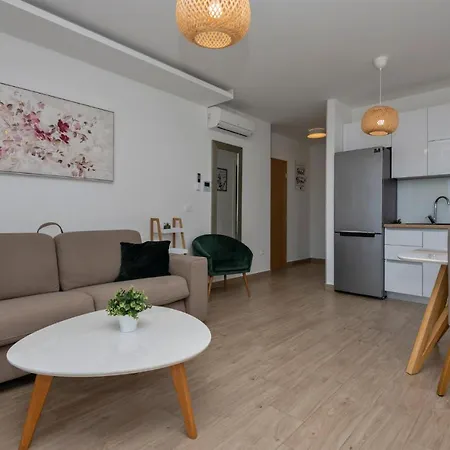 Beautiful In Apartment *